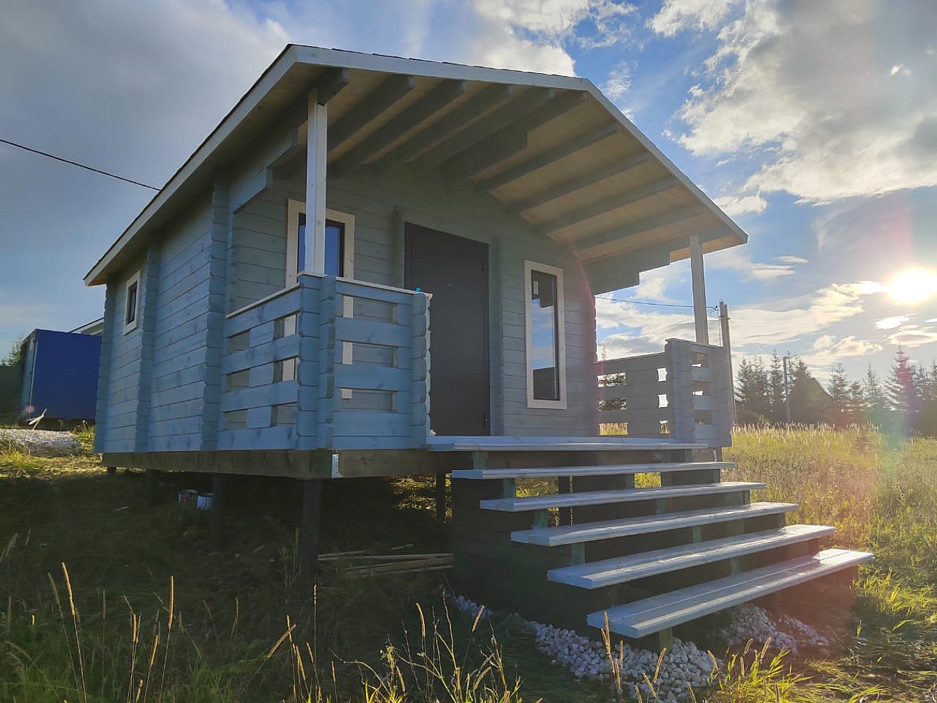 Садовый домик - домик для глемпинга 3 х 4 с высоким крыльцом